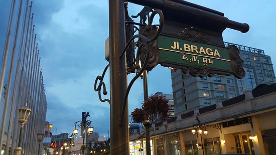10 Foto Jalan Braga Bandung Kota Malam Hari Nightlife 